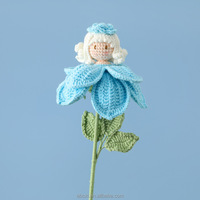 Fée en fleurs avec branches, faite main, tricotée et au crochet, de haute qualité, avec feuilles