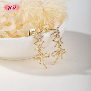 Boucles d'oreilles pendantes élégantes avec nœud en ruban et zircone transparente, fournisseur de bijoux en laiton, Pendientes De Lazo Con Circonia Blanca - Product Image 6