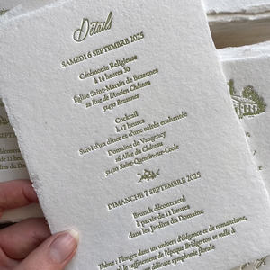 Ensemble d'invitations de mariage faites à la main avec bords festonnés, impression vanille, logo personnalisé, papier pur coton élégant et luxueux - Product Image 1