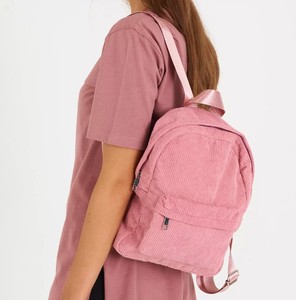 Zaino da <span class=keywords><strong>donna</strong></span> <span class=keywords><strong>rosa</strong></span> in velluto a coste per ragazze adolescenti in materiale personalizzato - Product Image 5