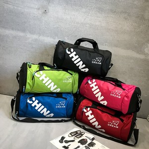 2019 de <span class=keywords><strong>los</strong></span> hombres de la moda deportes gimnasio Aslant hombro formación bolsa forma de barril Crossfit bolsa de viaje - Product Image 6