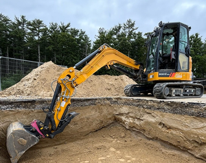 Mini-excavatrice sur chenilles 5 tonnes 9051FZTS avec moteur, boîte de vitesses et pompe - Équipement de construction haute performance - Product Image 4