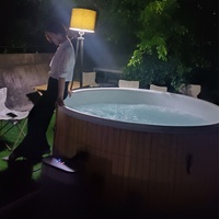 Piscine de spa gonflable personnalisée forme ronde bain à remous de jardin avec couverture extérieure