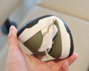 Scarpe sportive Casual per bambini <span class=keywords><strong>Sneakers</strong></span> leggere a punta rotonda ragazzi e ragazze comode per bambini scarpe sportive Casual - Product Image 4