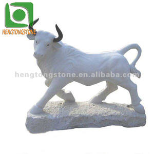 Scultura di Toro in Marmo Nero a Grandezza Naturale per Parco - Product Image 2