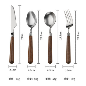 Ensemble de <span class=keywords><strong>couverts</strong></span> de table en acier inoxydable 304 finition miroir avec manche en bois, couteaux, fourchettes, cuillères, <span class=keywords><strong>ergonomiques</strong></span>, durables, pour la maison - Product Image 5