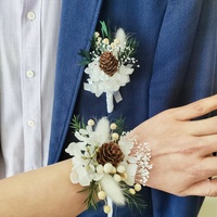 Groothandel mini gedroogde bloemenboeketten, echte natuurlijke bruidsboeketten, rode pols corsages voor bruid en bruidegom, handbloemen