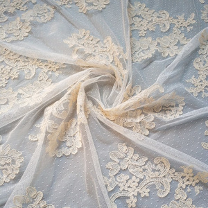 Tecido de Renda Transparente Off-White, Tecido de Malha com Bordado <span class=keywords><strong>Floral</strong></span> Barroco Antigo para Cortinas, Vestidos de Noiva e Trajes de Casamento - Product Image 2