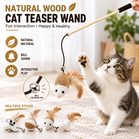Bâton interactif pour chat avec plumes, jouet en bois pour chat avec clochette, bâton de chat en bois naturel pour chats d'intérieur