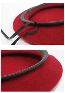 Bérets brodés personnalisés en gros, bérets en laine avec garniture en cuir et sangle réglable pour hommes - Product Image 6