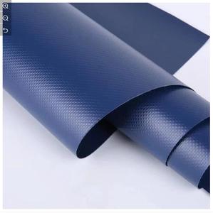 Bâche en <span class=keywords><strong>polyester</strong></span> <span class=keywords><strong>imperméable</strong></span> 500D 600D 1000D pour camion, tissu de tente, rouleau de bâche enduite de PVC, résistante aux UV - Product Image 1
