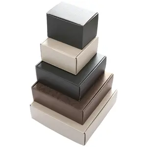 Grosir logo khaki hitam putih kemasan kotak hadiah magnet tutup berengsel sesuai pesanan dengan busa EVA sisipan untuk ornamen