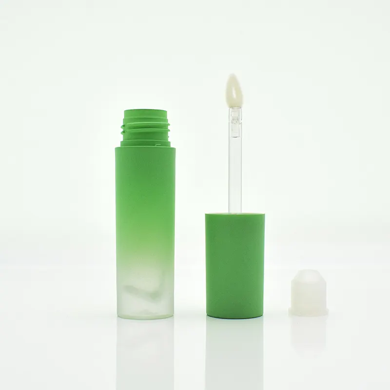 Empty Round Cylindrical Lipgloss Tube With Soft Wand 5ml Spray Green Lips Bottles