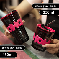 Bouteille d'eau personnalisée 350 ml 450 ml Tasse en verre Produits populaires 2024 Tasse personnalisée Tasse à dessin animé avec couvercle et paille