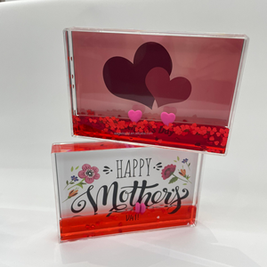 Cadre photo acrylique 3D flottant en forme de cœur avec figurine 3D maman, design liquide personnalisé, thème Fête des Mères - Product Image 3