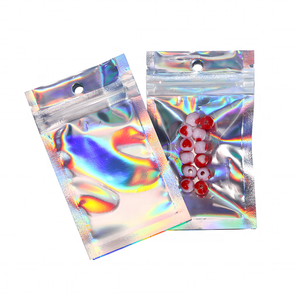 Túi đựng đồ ăn dạng đứng có khóa kéo, in tùy chỉnh, kích thước 4x6, màu bạc cầu vồng, chất liệu holographic, đạt chuẩn thực phẩm, dùng cho thức ăn trẻ em và thú cưng, chất liệu nhựa - Product Image 3