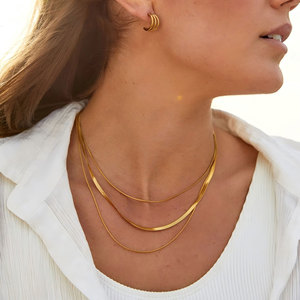 สร้อยคอแฟชั่นลายก้างปลาแบบเรียบหลายชั้น ทำจากสแตนเลสสตีล 316L ชุบทอง 14k 18k PVD สำหรับผู้หญิง - Product Image 4