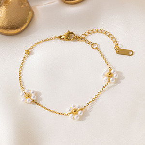 Schickes Elegantes 18k Vergoldetes Edelstahl Perlen-Gänseblümchen Blumen-Station Charms Ketten-Collier und Armband Schmuckset - Product Image 6