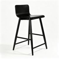 Tabouret de bar avec dossier, siège en plastique noir avec structure métallique, chaise haute avec repose-pieds pour café et école