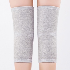 Genouillères et Manchons Thermiques Doux et Confortables pour le <span class=keywords><strong>Ski</strong></span>, le Cyclisme, le Camping, l'Arthrite et la Tendinite – Idéaux pour l'Hiver - Product Image 6