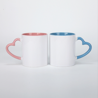 Mango de color en forma de corazón, venta al por mayor, impresión de transferencia de calor, Taza de cerámica en blanco, revestimiento de regalo creativo, tazas blancas