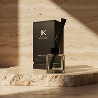 OEM ODM vide noir mat carré de fantaisie 100ml 120ml 150ml bouteille de paquets de parfum diffuseur de parfum en verre transparent arôme