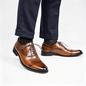 Nuove <span class=keywords><strong>Scarpe</strong></span> Oxford da Uomo in Pelle Lucida con Lacci e Tacco Basso, Calzature Eleganti da Ufficio, Calzature da Gentiluomo per Affari, OEM ODM Ingrosso - Product Image 1