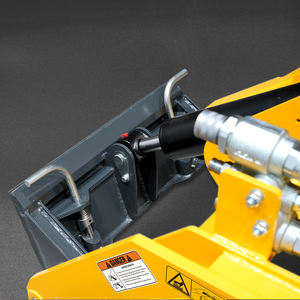 لودر صغير متعدد الاستخدامات من AUSTTER Farms بسعة تشغيل 1000 رطل - Product Image 6