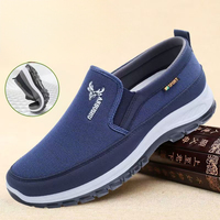 Chaussures décontractées pour hommes avec motif tête de cerf, couleur à faible saturation, tige respirante et finement texturée en DTY, semelle extérieure antidérapante