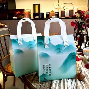 ถุงเก็บความร้อนกันน้ำ PP แบบไม่ทอ บุฟอยล์อะลูมิเนียม รีไซเคิลได้ พร้อมหูหิ้วแบบ Flexiloop  มีตัวเลือกสกรีนโลโก้ สำหรับใส่อาหารกลับบ้าน - Product Image 1