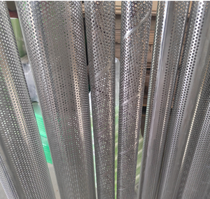 <span class=keywords><strong>Tuyau</strong></span> d'alimentation en eau et de drainage en PVC perforé de 100 mm et 200 mm avec trous de perforation, haute pression, durable, certifié CE TUV - Product Image 4