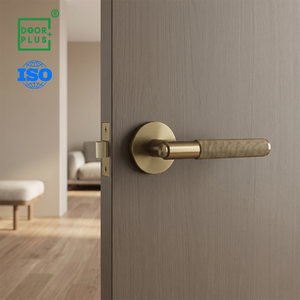 <span class=keywords><strong>มือ</strong></span><span class=keywords><strong>จับ</strong></span><span class=keywords><strong>ประตู</strong></span>ดีไซน์ Doorplus สีบรอนซ์<span class=keywords><strong>โบราณ</strong></span> ทำจากทองเหลืองแท้ พร้อมลูกบิดแบบมีลาย สำหรับห้องนอน/ห้องน้ำ ชุดมือ<span class=keywords><strong>จับ</strong></span><span class=keywords><strong>ประตู</strong></span>ทรงกลมพร้อมระบบล็อค - Product Image 1
