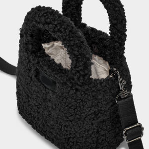 Bolso Tote Mini Cruzado de Felpa Sherpa con Logotipo Personalizado y Correas Ajustables - Product Image 3