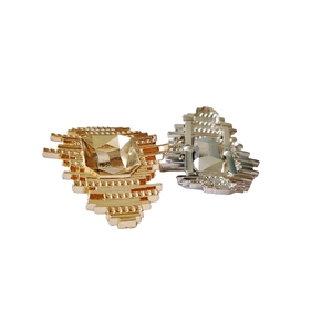 تصميم فريد قطع ملحقات الأحذية غير النظامية عالية الجودة قابلة للتخصيص سبائك الزنك معدن قابل للتعديل دائم تزيين الأحذية - Product Image 5