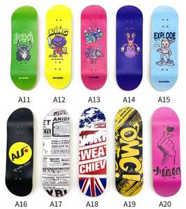 Jouets de bureau cadeaux doigt planche à roulettes puzzle décompression créatif bout des <span class=keywords><strong>doigts</strong></span> <span class=keywords><strong>mini</strong></span> planche à roulettes en bois - Product Image 5