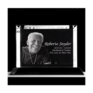 Plaques commémoratives personnalisées en cristal K9 faites à la main pour funérailles avec photo, taille personnalisable, vente en gros - Product Image 1