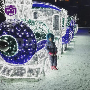 Instalación de Tren Navideño Iluminado para Decoración de Jardín, Calle y Exteriores - Product Image 3