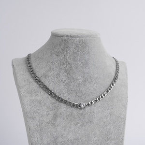 Collar Personalizado con Colgante de Cadena Gruesa de Acero Inoxidable Chapado en Oro Cubano, Joyería Hip Hop - Product Image 6