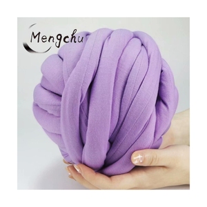 Vente promotionnelle <span class=keywords><strong>Amazon</strong></span> Fil de <span class=keywords><strong>laine</strong></span> mérinos super épais tricoté à la main pour couvertures Fil de chenille épais - Product Image 5