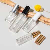 Flacon de parfum vide carré rechargeable en gros, flacon pulvérisateur de parfum de voyage portable en verre avec atomiseur