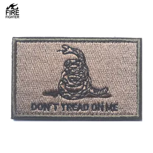 Tactical No Step On Snake Mini Flag patch patch per Badge con emblema di serpente ricamato completo per borse e abbigliamento