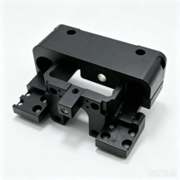 Support de fixation mécanique en forme de U en alliage d'aluminium anodisé noir usiné CNC de haute précision sur mesure OEM