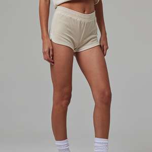 Logo personalizzato in bianco moda Skinny Running palestra sport Casual <span class=keywords><strong>Shorts</strong></span> a vita alta pantaloncini da motociclista pantaloncini da Yoga per donna - Product Image 2