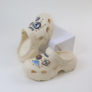 รองเท้าแตะส้นตึกสำหรับผู้หญิง Seyan สีดำ ไซส์ 35-45 กันลื่น ระบายอากาศได้ดี ปิดนิ้วเท้า ผลิตด้วยวิธีฉีดขึ้นรูป เหมาะสำหรับใส่ไปเที่ยวทะเลในช่วงฤดูร้อน - Product Image 4