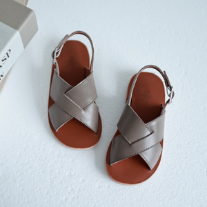 Chaussures pour bébés, vente en gros, sandales d'été marron pour nouveau-nés, chaussures pour bébés, chaussures plates en cuir tendance pour enfants - Product Image 3