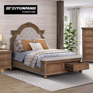 Set Camera da Letto Classico in Legno Massello Oversize King/Queen Size, Mobili di Lusso in Stile Europeo per Appartamenti e Ville di Alta Gamma - Product Image 2