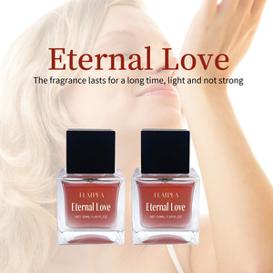 La fragancia frutal para mujer con aroma a maracuyá, sándalo y vainilla es sin alcohol y tiene un aroma duradero. - Product Image 4