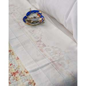 Lenzuola Matrimoniali in Lino con Disegno Geometrico Siciliano Pietrochianese, Lenzuolo con Angoli e Lenzuolo Piatto - Product Image 1