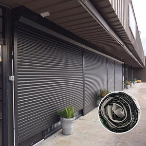 Volets roulants motorisés en alliage d'aluminium, <span class=keywords><strong>électrique</strong></span>s et sécurisés, durables, anti-UV, coulissants, coupe-vent pour entrepôt, personnalisables - Product Image 4