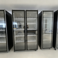Vente en gros de vitrine à vin à 3 portes, réfrigérateur à vin commercial avec porte en verre pour restaurant, hôtel, bar